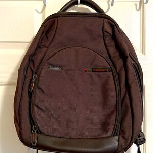 Samsonite lap top computer backpack. In excellent condition condition